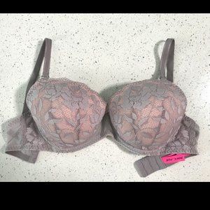 32DD Betsey Johnson Pink & Lavender Bra